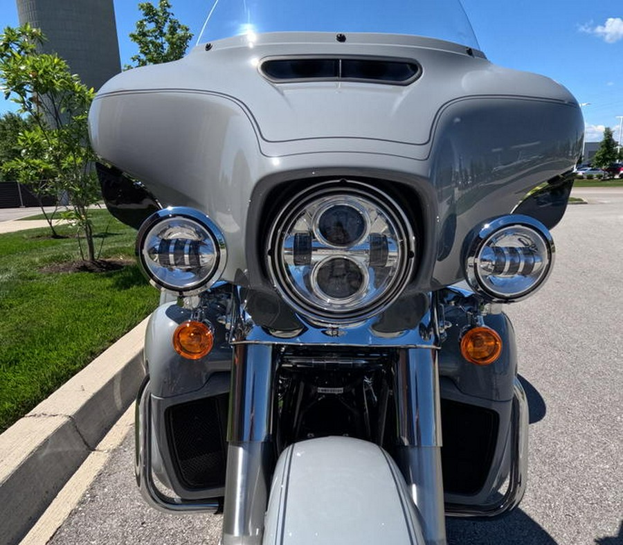 2024 Harley-Davidson® FLHTCUTG - Tri Glide® Ultra