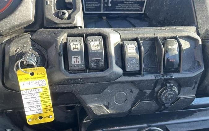 2018 Can-Am® Defender XT™ CAB HD8 Mossy Oak Break-Up Country Camo