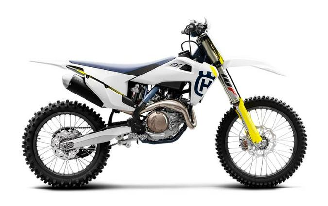 2019 Husqvarna FC 450 Rockstar Edition Review (11 Fast Facts)