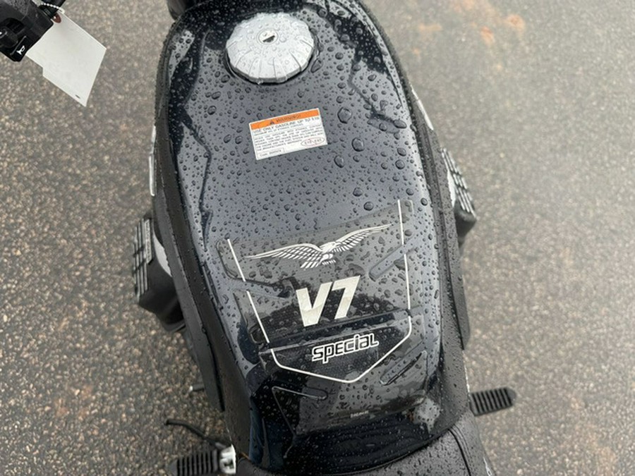 2023 MOTO GUZZI V7 Special