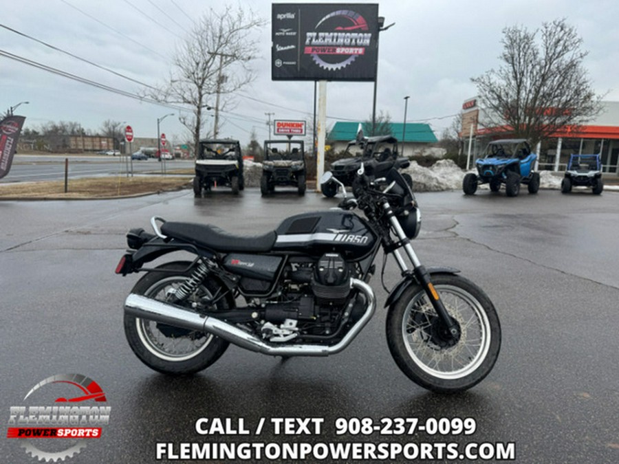 2023 MOTO GUZZI V7 Special