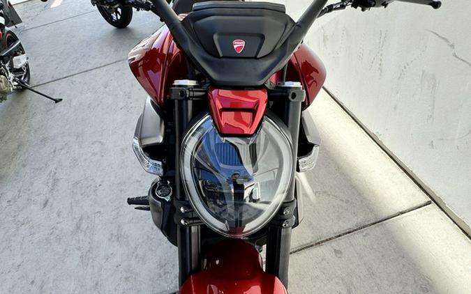2026 Ducati XDiavel V4 Burning Red V4 Black Lava