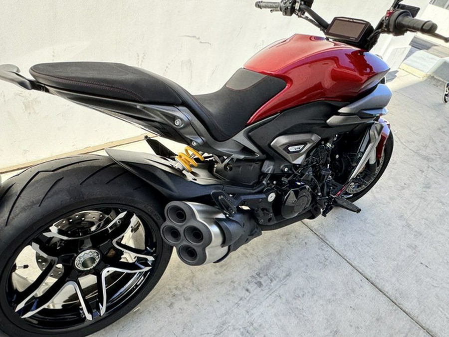 2026 Ducati XDiavel V4 Burning Red V4 Black Lava