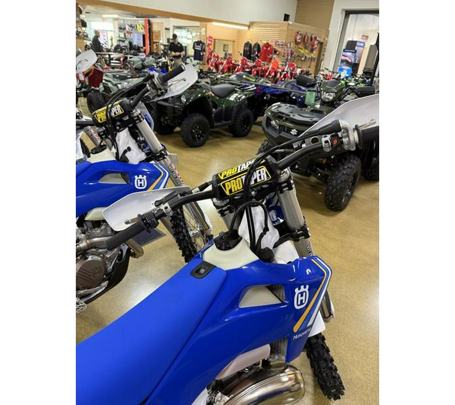 2025 HQV TX 300 HERITAGE