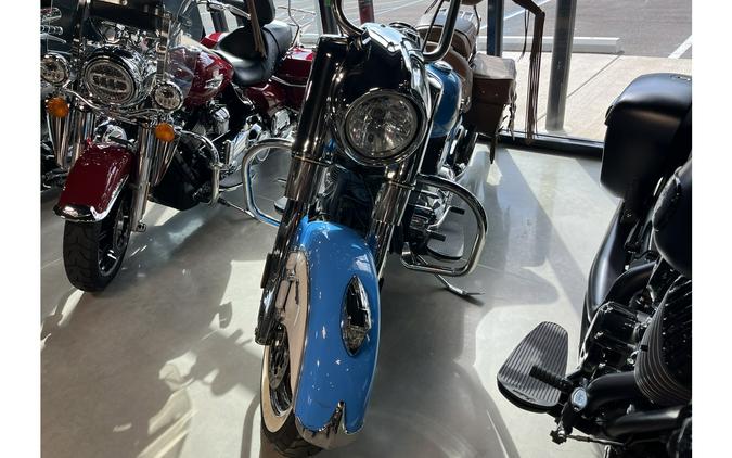 2019 Indian® Chief® Vintage - Indian Motorcycle