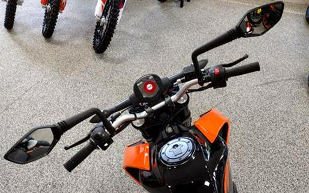 2023 KTM 200 Duke