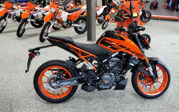 2023 KTM 200 Duke