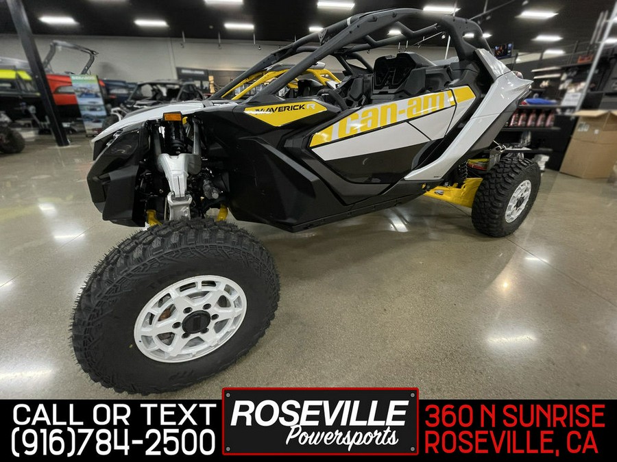 2024 Can-Am™ Maverick R Base