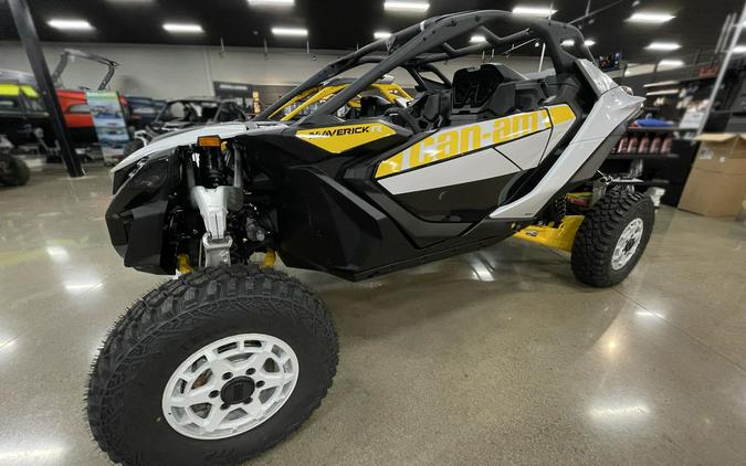 2024 Can-Am™ Maverick R Base