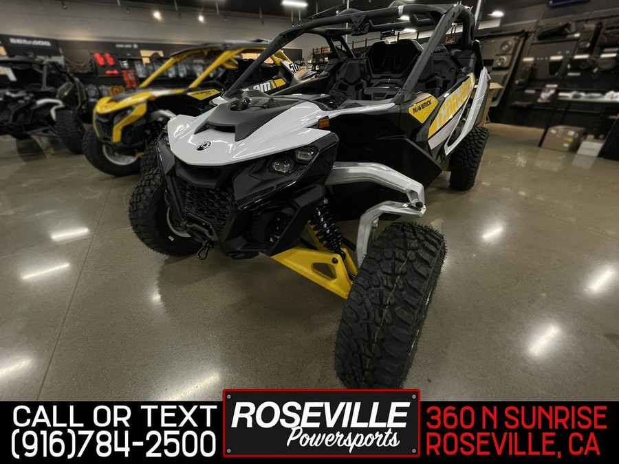 2024 Can-Am™ Maverick R Base