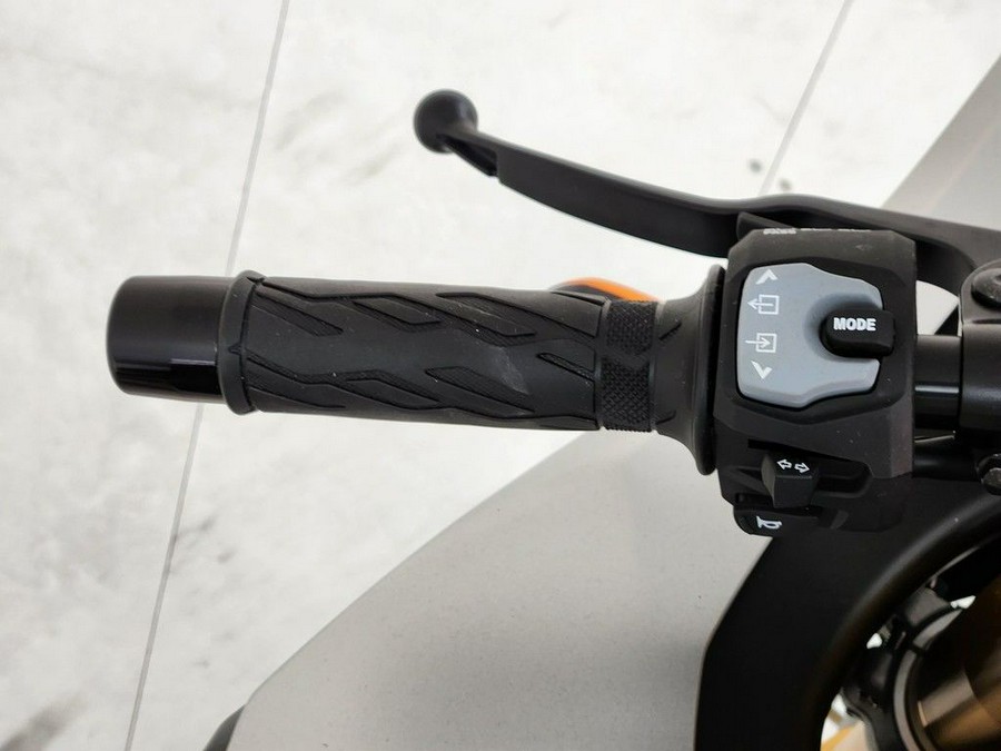 2025 Suzuki GSX-R1000R