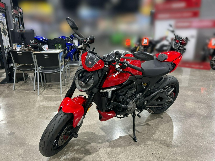 2022 Ducati Monster