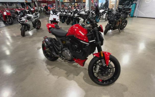 2022 Ducati Monster