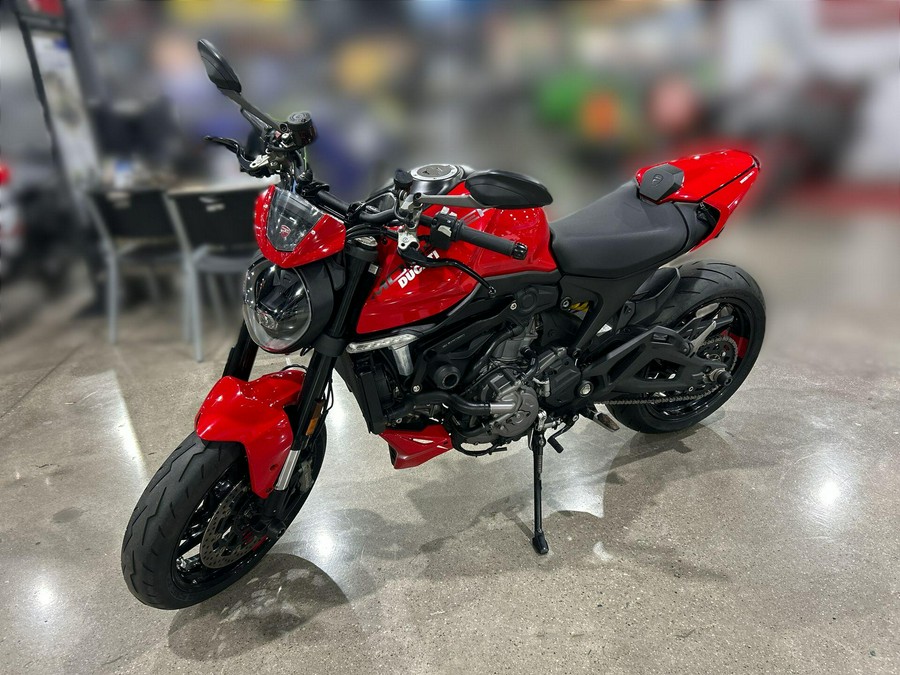 2022 Ducati Monster
