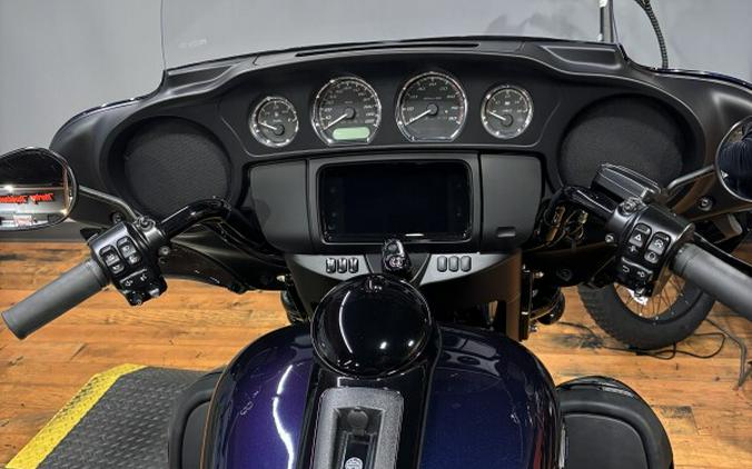 2025 Harley-Davidson® Tri Glide® Ultra MYSTIC SHIFT
