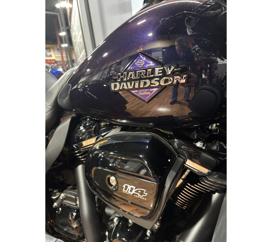 2025 Harley-Davidson® Tri Glide® Ultra MYSTIC SHIFT