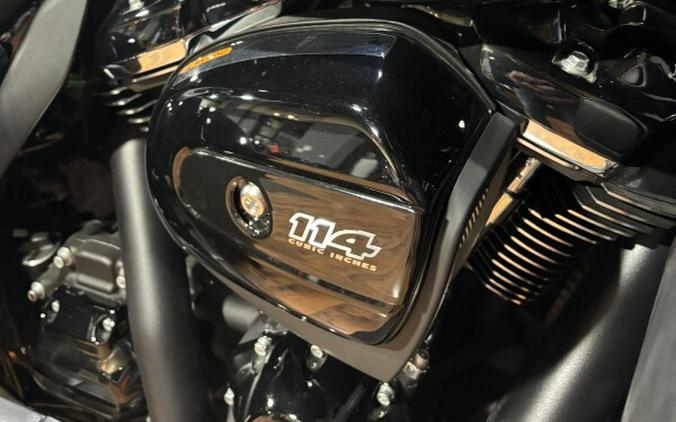 2025 Harley-Davidson® Tri Glide® Ultra MYSTIC SHIFT