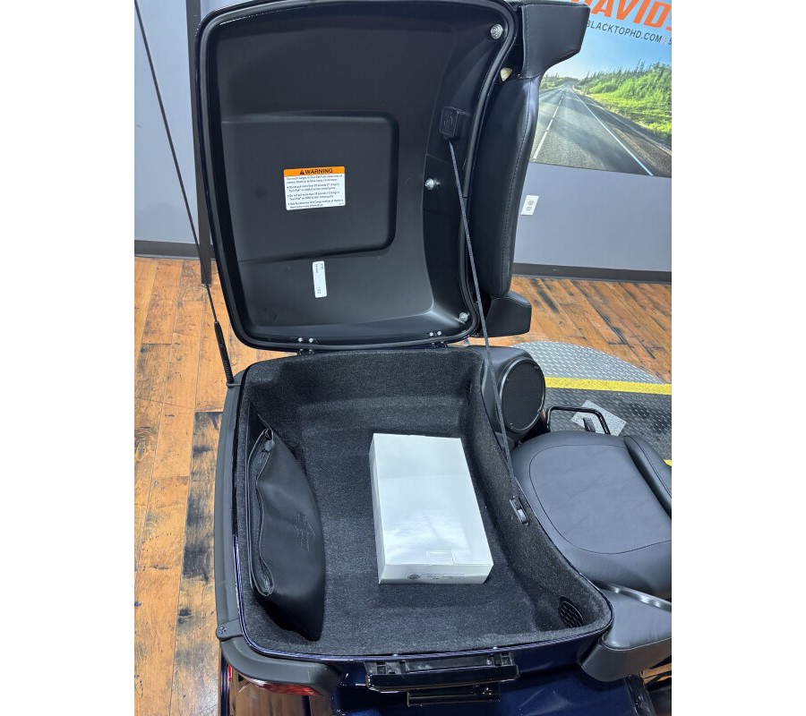 2025 Harley-Davidson® Tri Glide® Ultra MYSTIC SHIFT