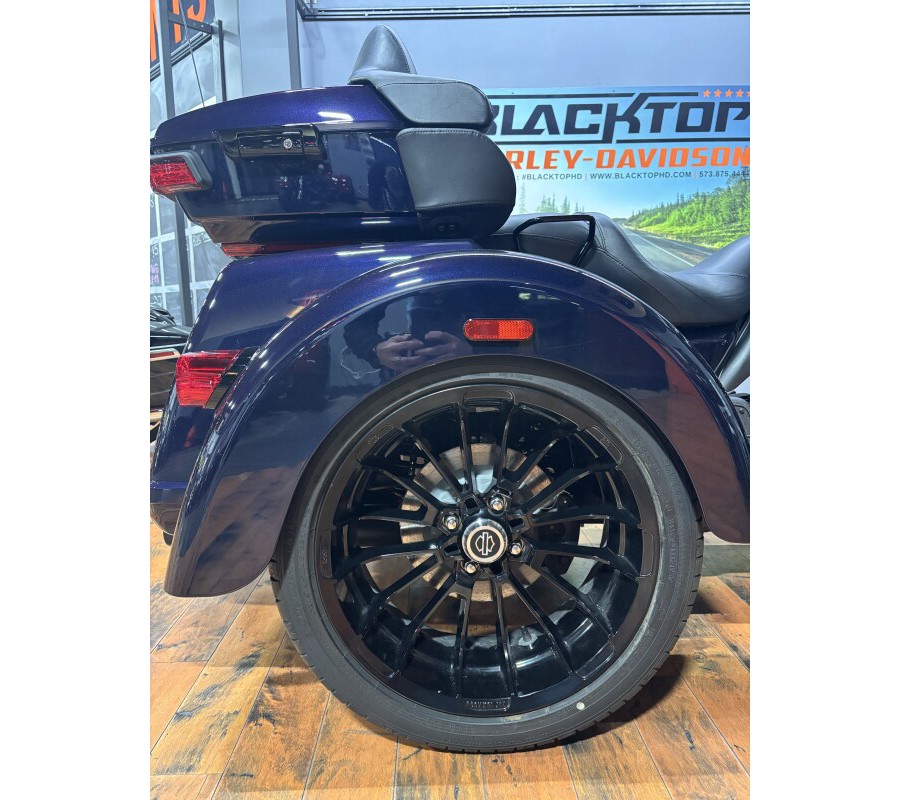 2025 Harley-Davidson® Tri Glide® Ultra MYSTIC SHIFT