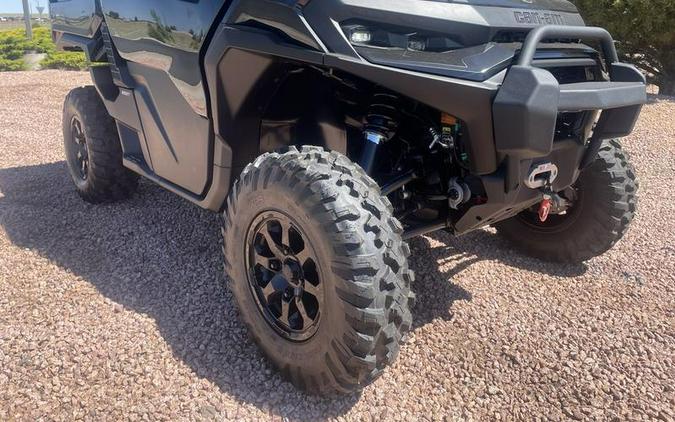 2026 Can-Am® Defender XT CAB HD11