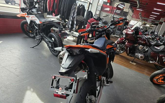 2026 KTM SMC 690 R