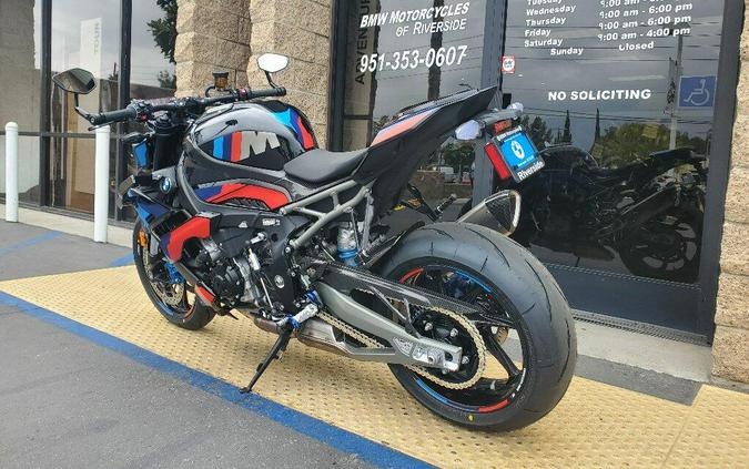 New 2026 BMW M1000R