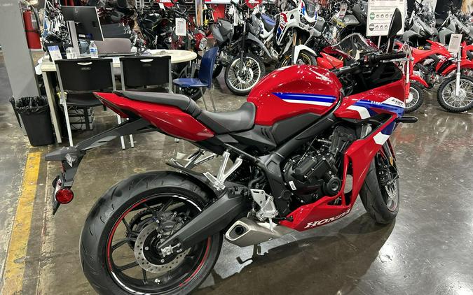 2026 Honda CBR650R E-CLUTCH