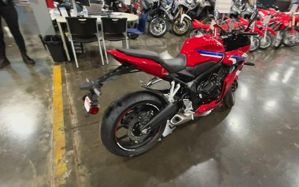 2026 Honda CBR650R E-CLUTCH