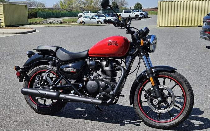 2022 Royal Enfield Meteor Fireball Red