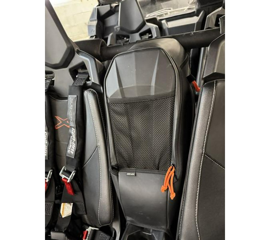 2017 Can-Am® Maverick™ X3 MAX X™ rs Turbo R Triple Black