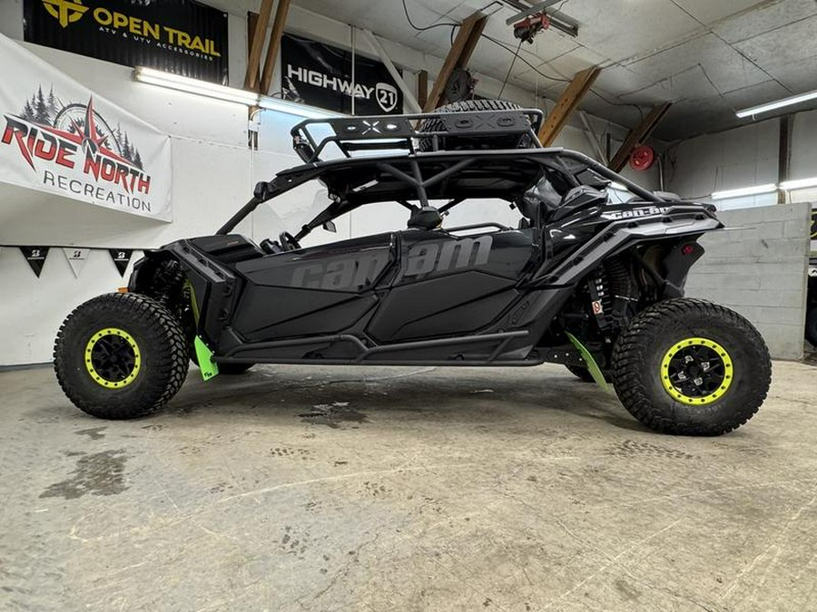 2017 Can-Am® Maverick™ X3 MAX X™ rs Turbo R Triple Black