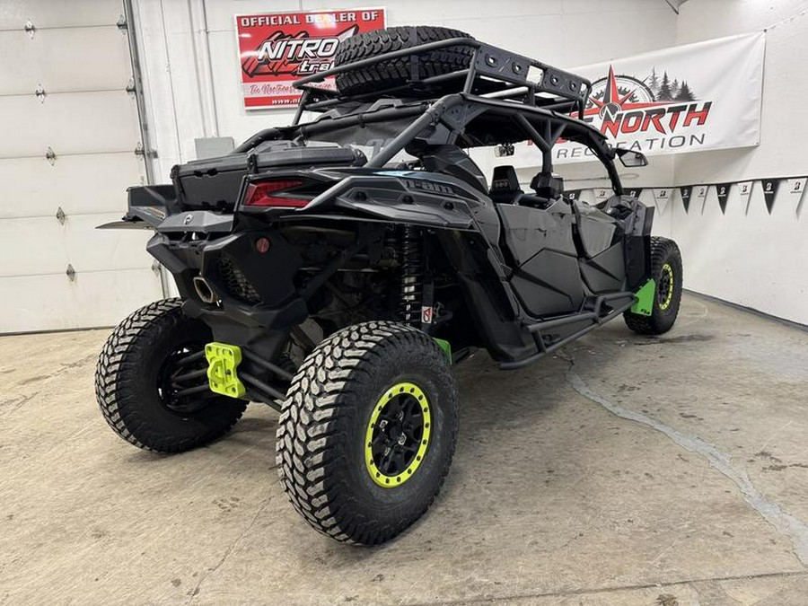 2017 Can-Am® Maverick™ X3 MAX X™ rs Turbo R Triple Black