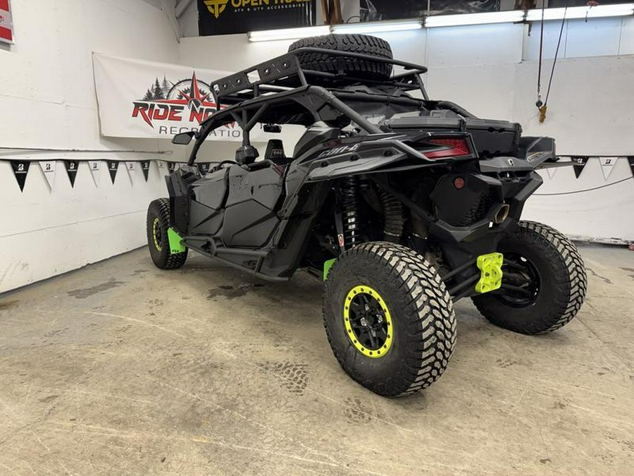 2017 Can-Am® Maverick™ X3 MAX X™ rs Turbo R Triple Black
