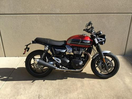 2020 Triumph Speed Twin Review Photo Gallery