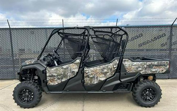 2025 Honda Pioneer 1000-6 Deluxe Crew