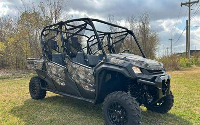 2025 Honda Pioneer 1000-6 Deluxe Crew