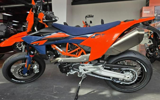 2026 KTM SMC 690 R