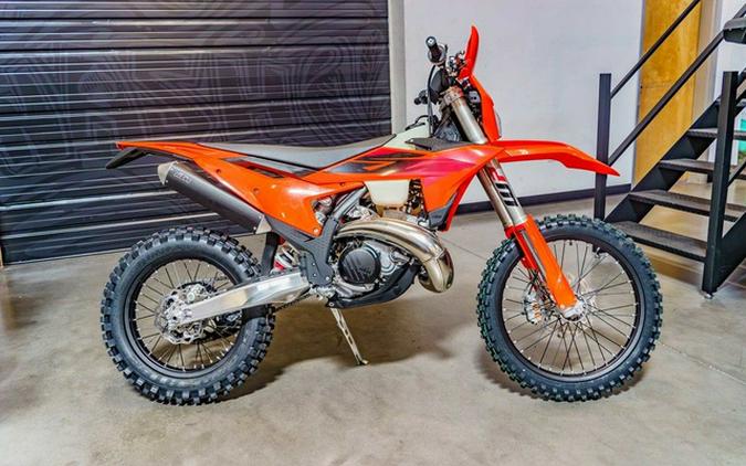 2027 KTM XC 300 W