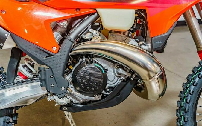 2027 KTM XC 300 W