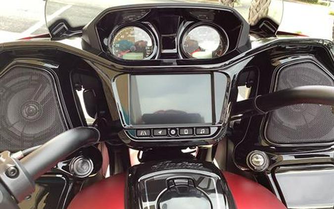 2024 Indian Motorcycle Challenger® Dark Horse® with PowerBand Audio Package