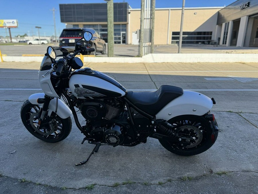 2024 Indian Sport Chief Ghost White Metallic Smoke