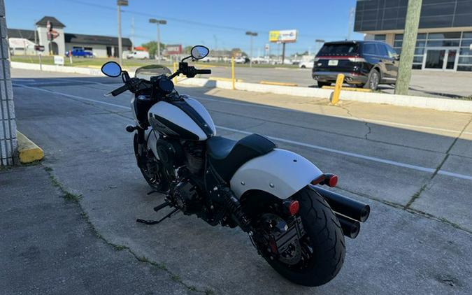 2024 Indian Sport Chief Ghost White Metallic Smoke