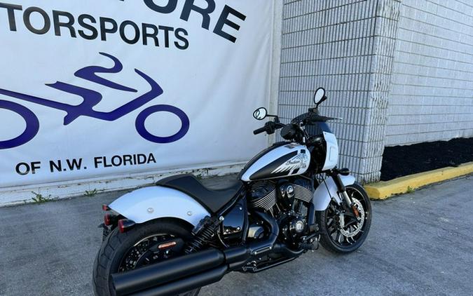 2024 Indian Sport Chief Ghost White Metallic Smoke