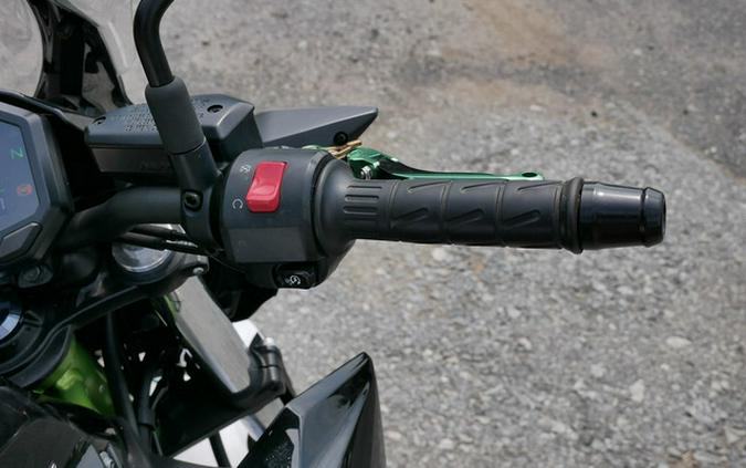 2021 Kawasaki Z650 ABS Pearl Blizzard White/Metallic Spark Black