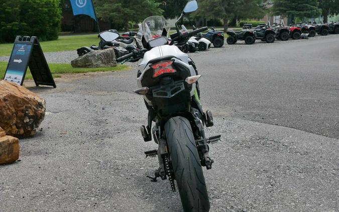 2021 Kawasaki Z650 ABS Pearl Blizzard White/Metallic Spark Black