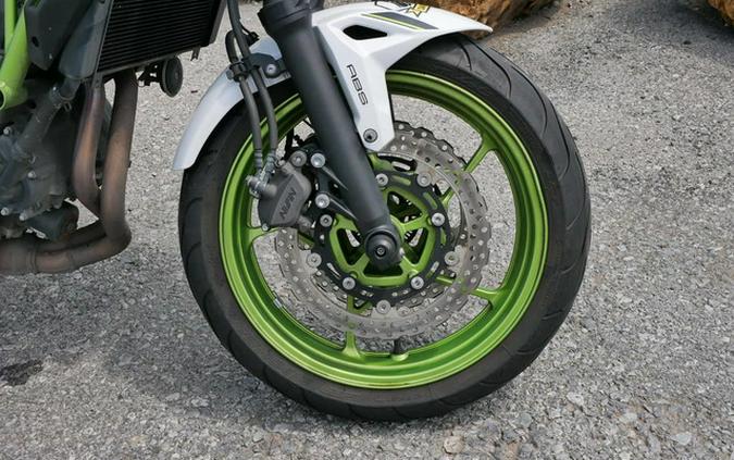 2021 Kawasaki Z650 ABS Pearl Blizzard White/Metallic Spark Black