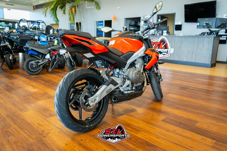 2026 Aprilia Tuono 457