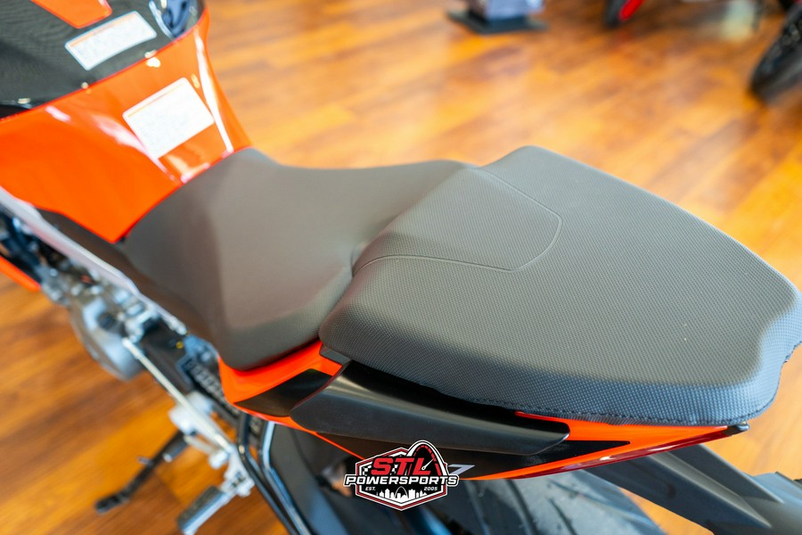 2026 Aprilia Tuono 457