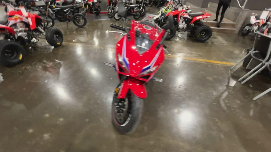 2026 Honda CBR650R E-CLUTCH