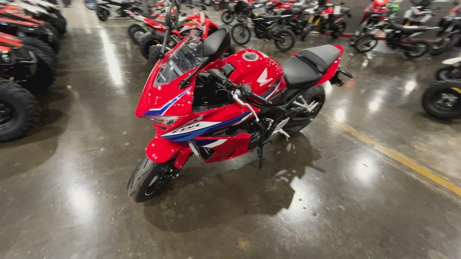 2026 Honda CBR650R E-CLUTCH
